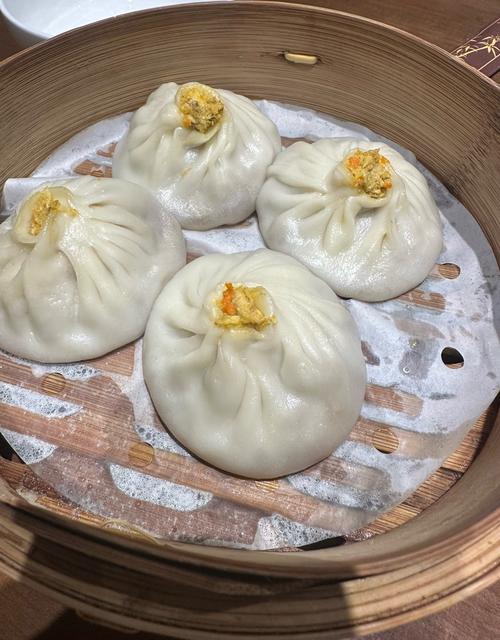 蟹黄汤包视频_鲜香嫩滑蟹黄汤包​_美味的蟹黄汤包